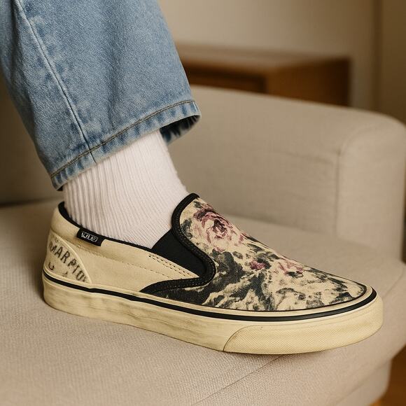 Distressed Butterfly Print Converse Slip-On Sneakers Beige/Black Women’s 7.5 - Picture 1 of 10